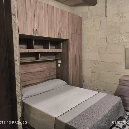 Birgu's Traditional * בירגו