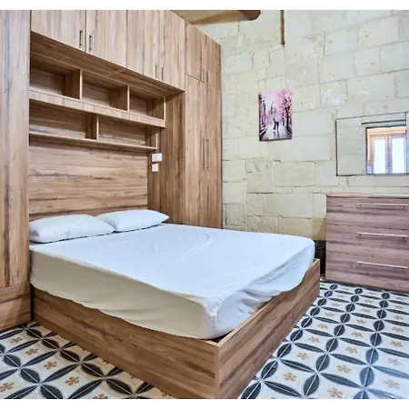 Daire Birgu's Traditional