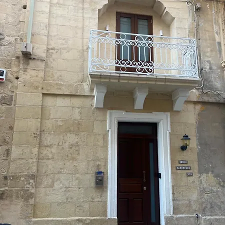 Birgu's Traditional *