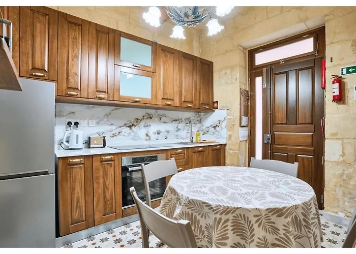 Daire Birgu's Traditional